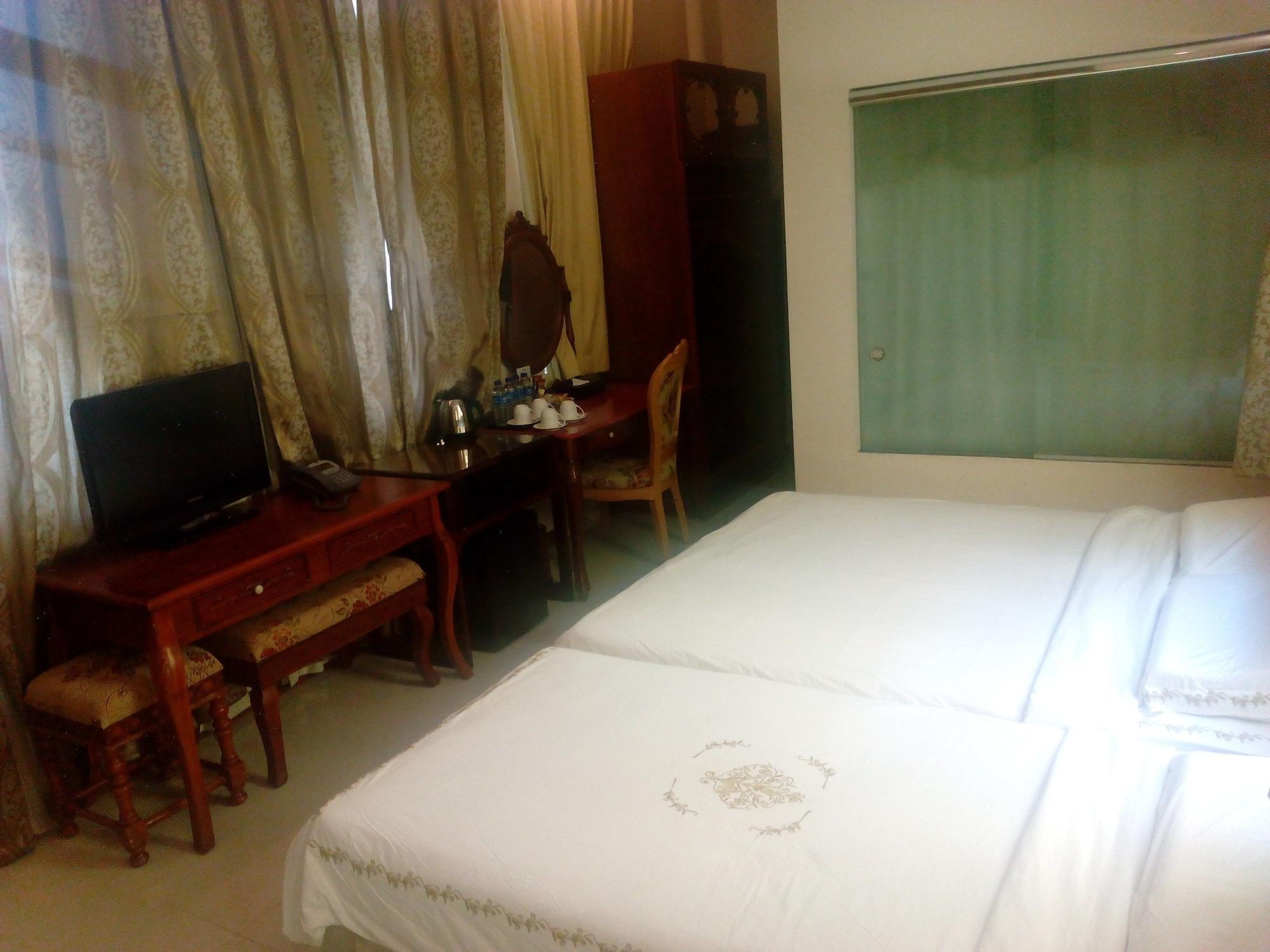 Jayleen 1918 Hotel Singapura